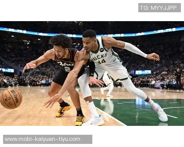 字母哥高效砍下30分8板6助关键时刻三分犯规令人担忧